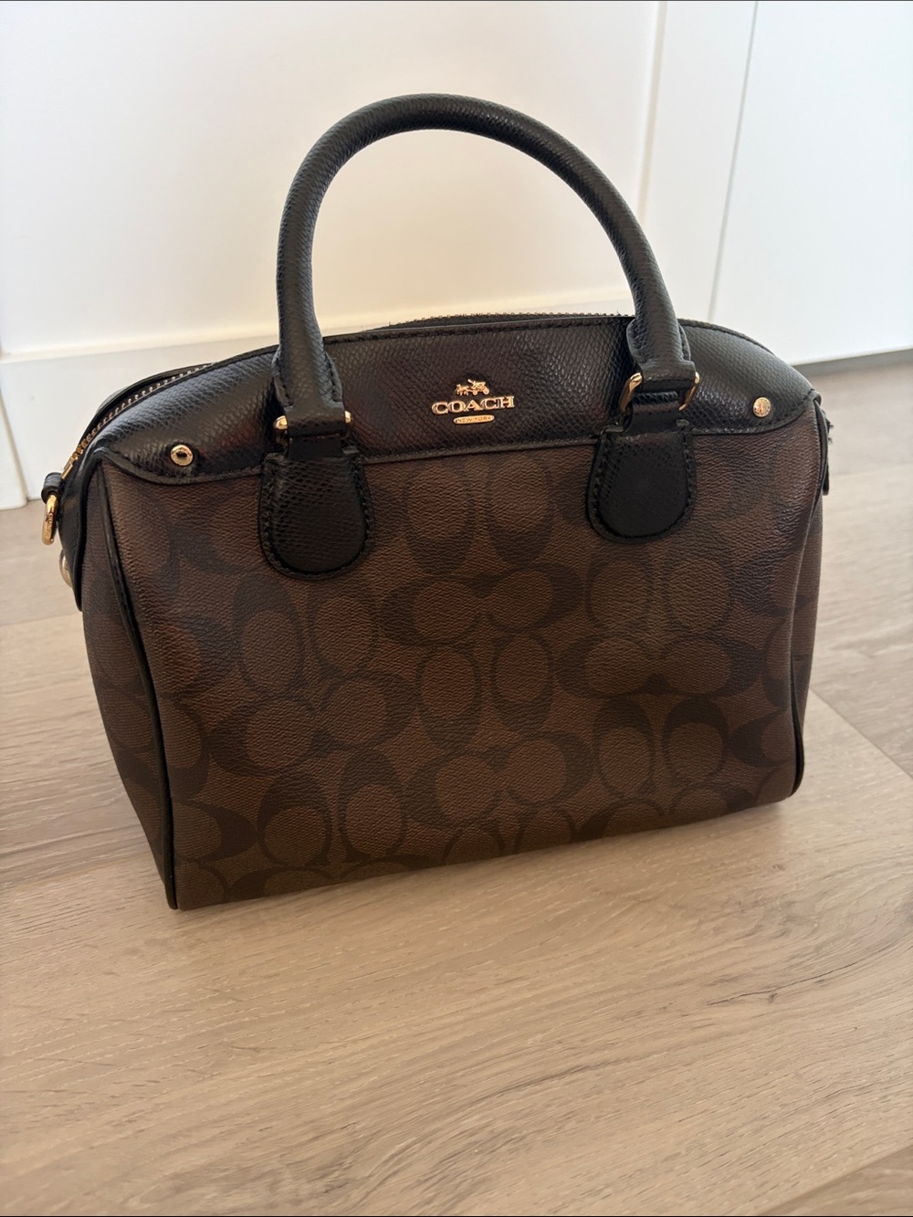 Coach Signature Bennett Satchel in Brown/Black
